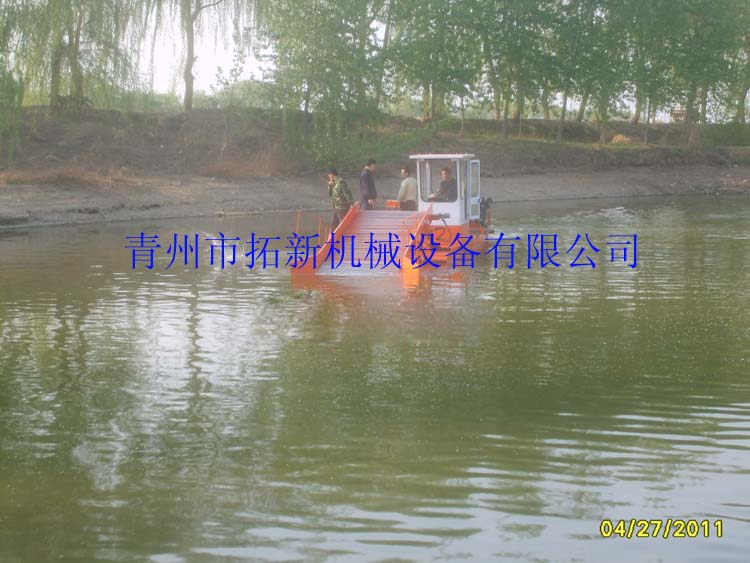 中型割草船发货前调试现场